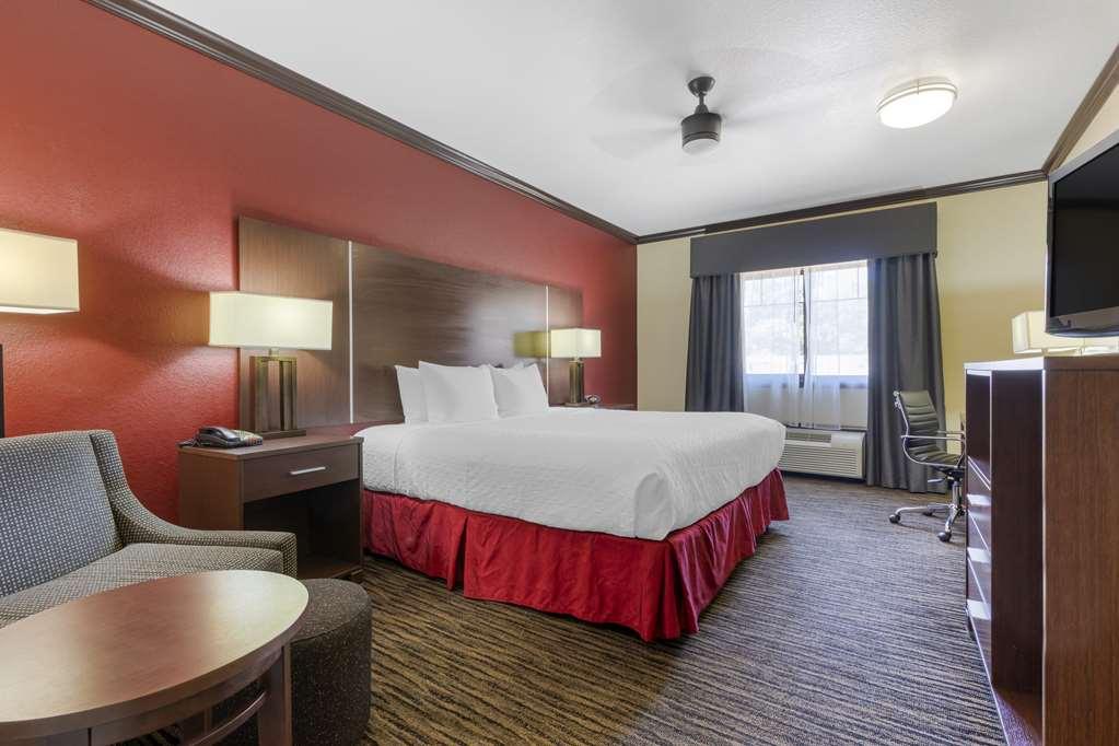 Best Western Plus Classic Inn And Suites Center Ruang foto