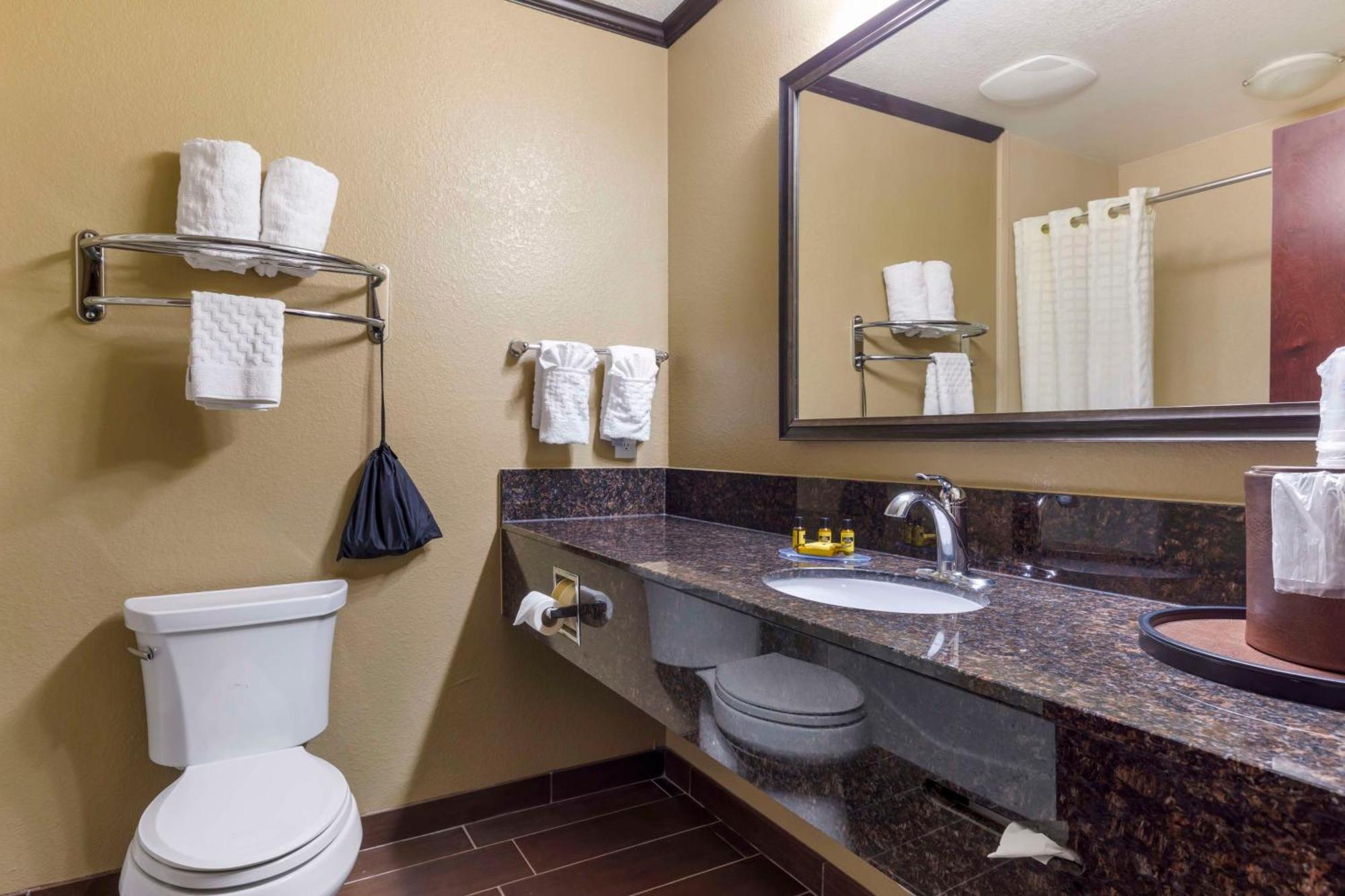 Best Western Plus Classic Inn And Suites Center Bagian luar foto